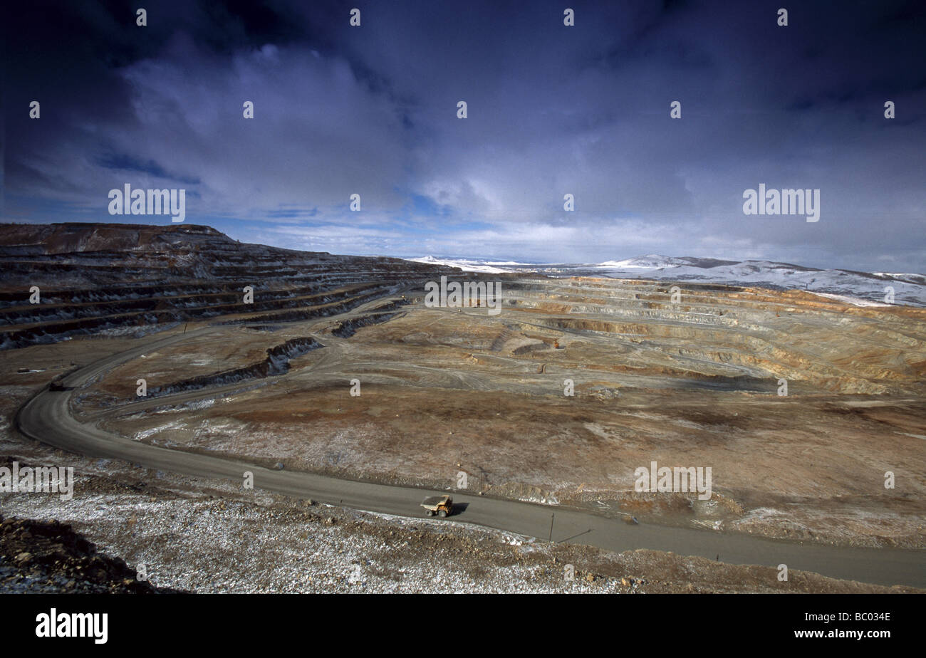 Mongolian-Russian mining venture à la périphérie de la ville Erdenet, la Mongolie. Banque D'Images