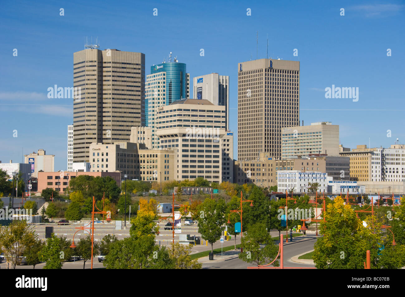 Le groupe d'immeubles de grande hauteur à Portage et Main au centre-ville de Winnipeg Manitoba Canada Banque D'Images