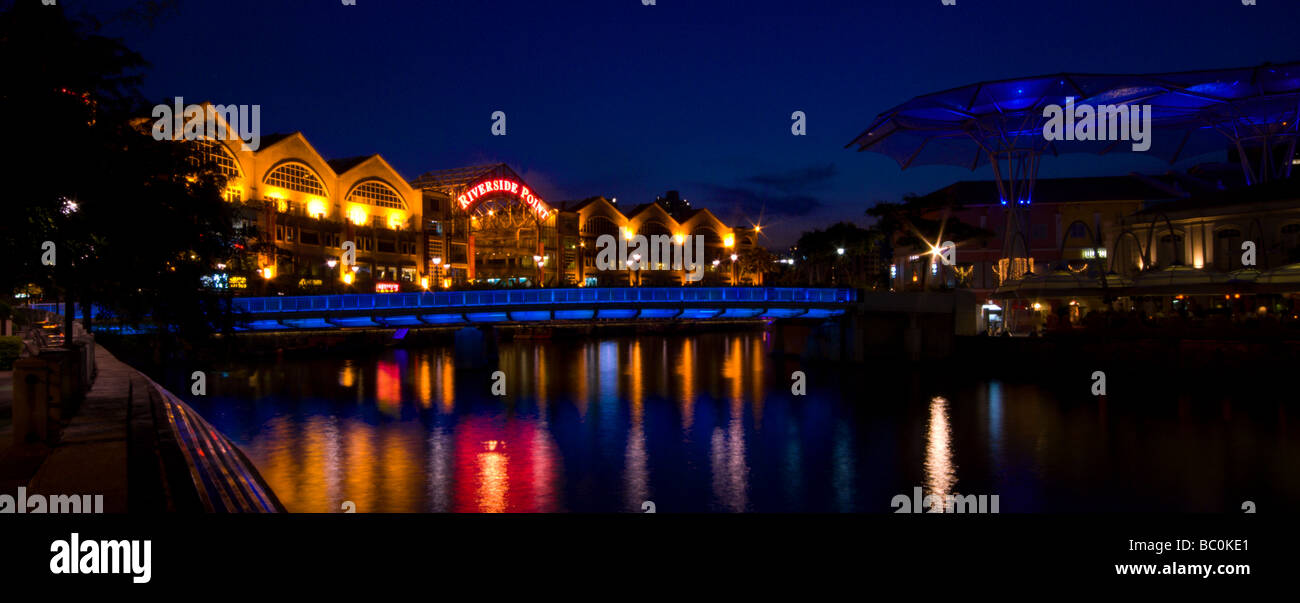 Point de Riverside et Clarke Quay, Singapour de nuit Banque D'Images