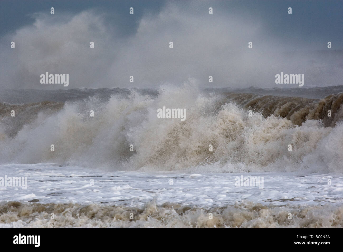 La marée haute mer Palling Norfolk Banque D'Images