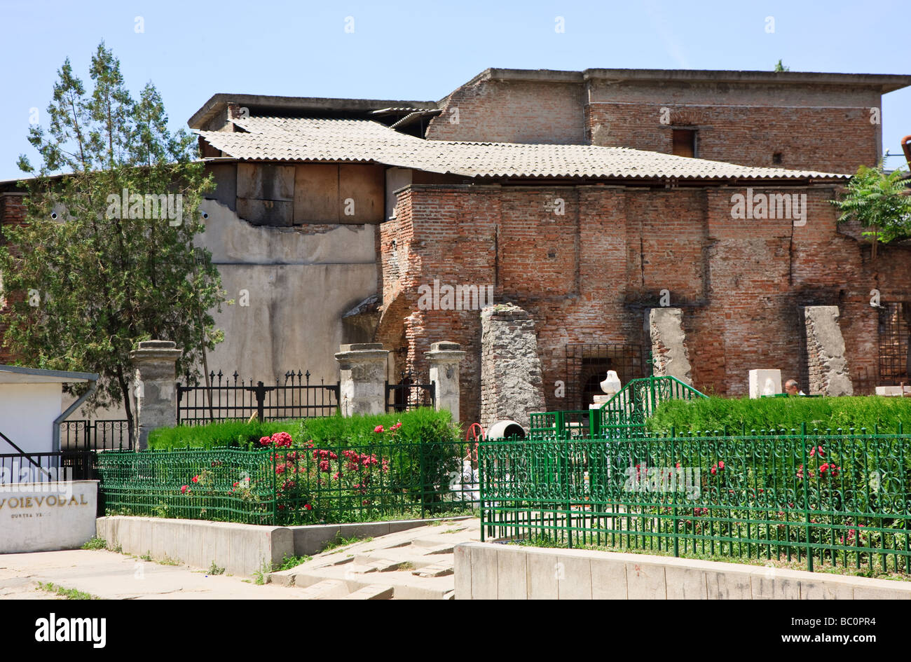Vestiges de l'ancienne cour Curtea Veche fondée par Vlad Tepes à Bucarest, Roumanie Banque D'Images