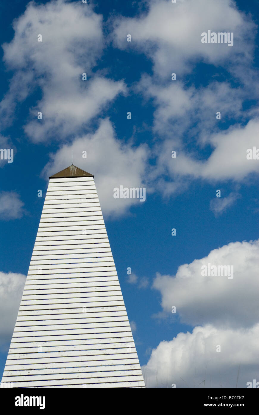 La structure pyramidale de bois sur les plages de Floride Photo Stock ...