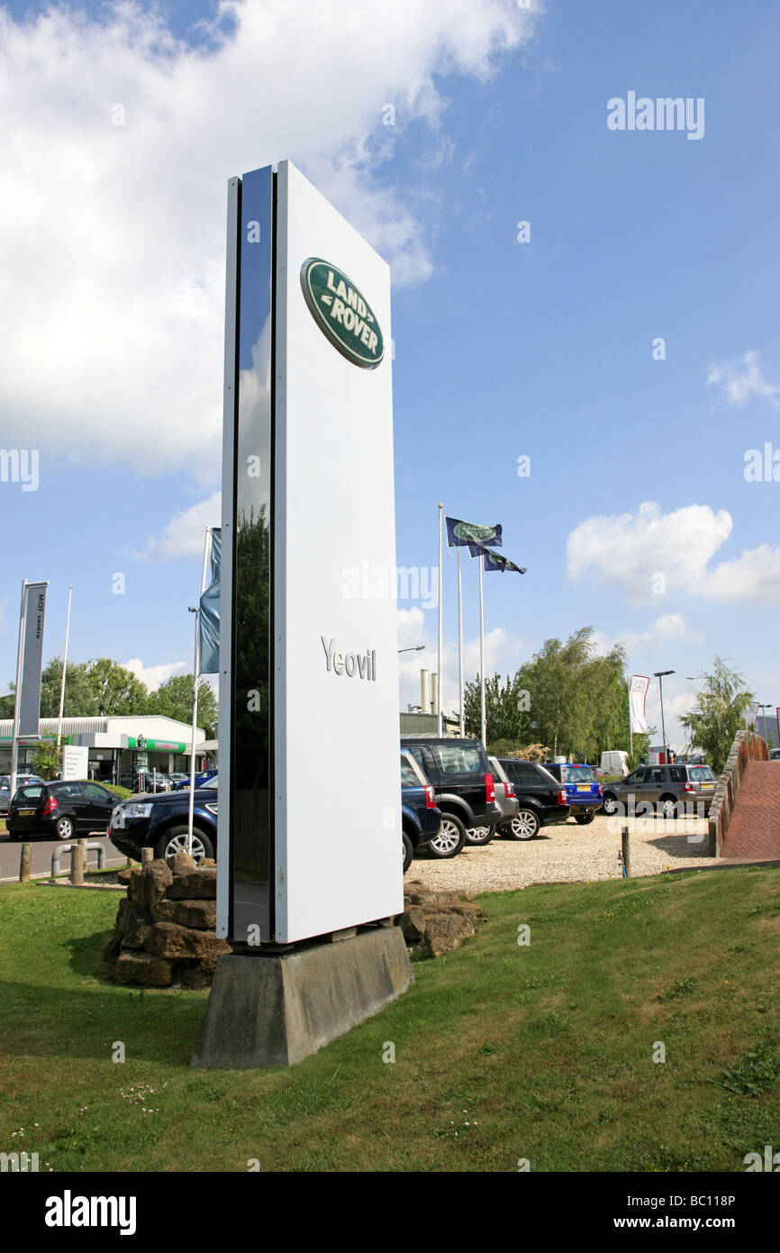 La Land Rover de voiture et avant-cour Banque D'Images