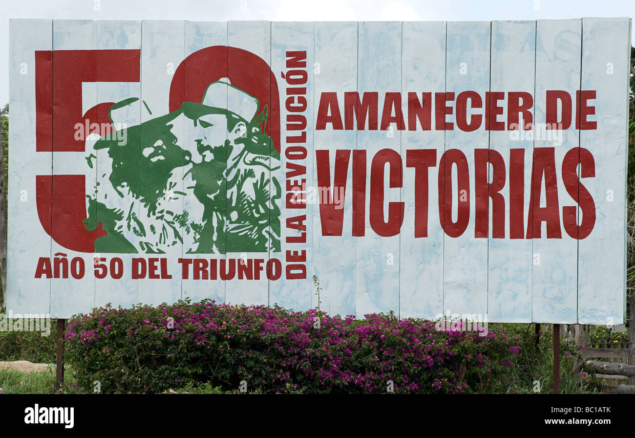 La révolution cubaine la propagande socialiste réclame. ... Marquant 50 ans depuis la révolution. 2009 Cuba Banque D'Images