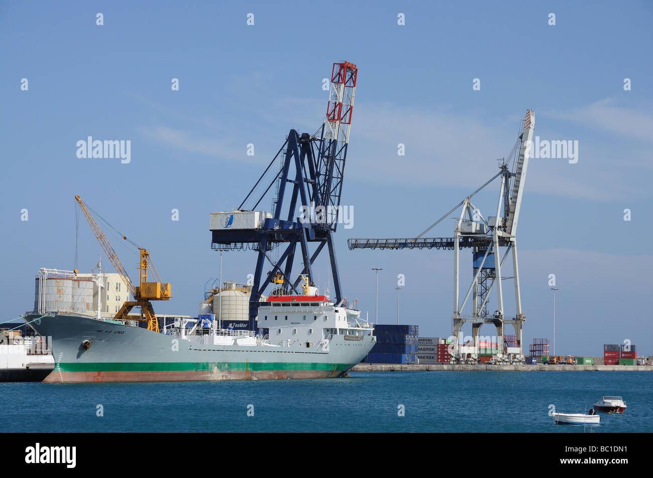 En cargo le port industriel Banque D'Images