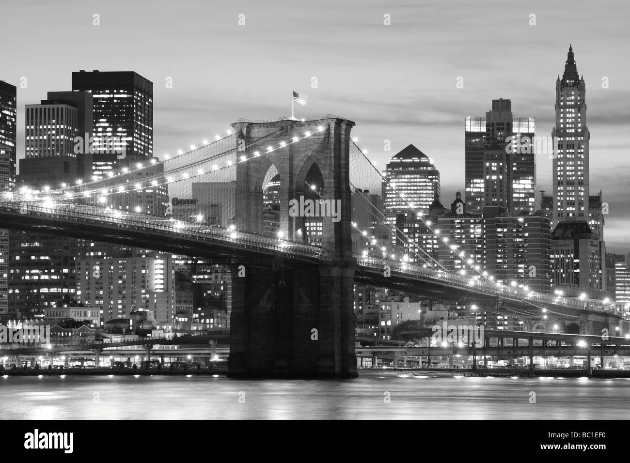 Pont de Brooklyn et Manhattan skyline At Night, NYC Banque D'Images