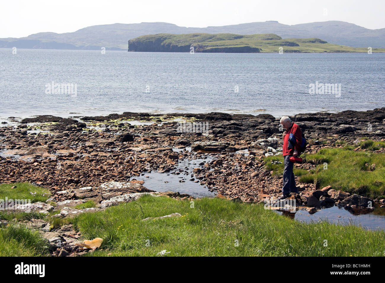 Des fouilleurs clandestins, utilisant le Loch, île de Skye, Hébrides intérieures, côte ouest de l'Ecosse, Royaume-Uni Banque D'Images