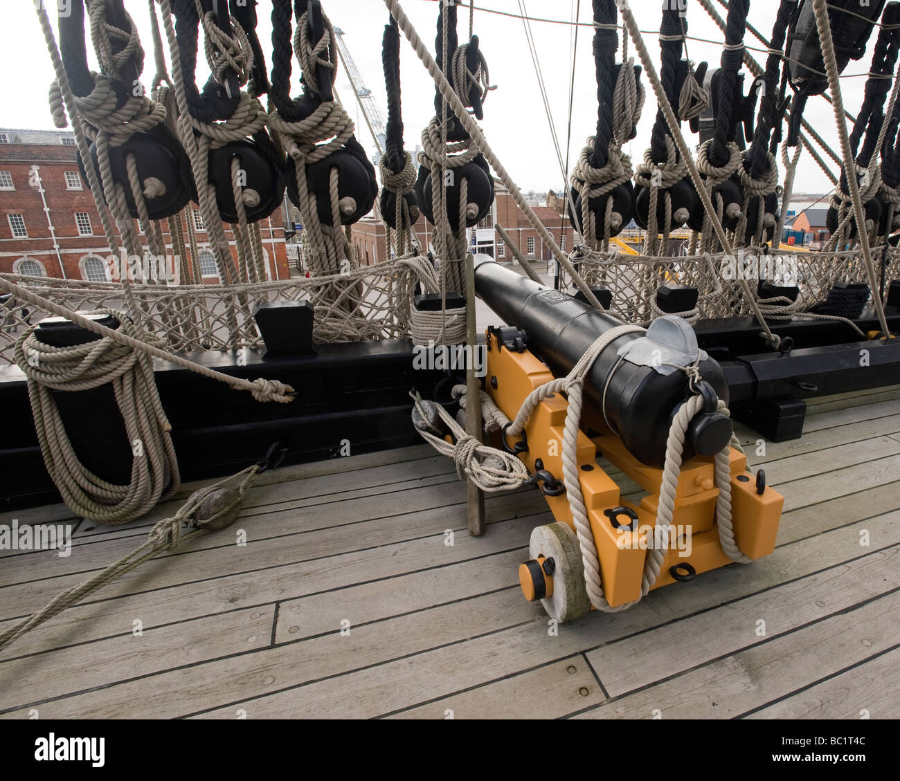 HMS Victory, lancé en 1765, le phare historique de Lord Nelson à la bataille de Trafalgar, Portsmouth, Angleterre, RU Banque D'Images