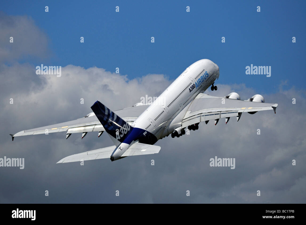 Un avion de ligne Airbus A380 avion de passagers à Paris Air Show Le Bourget Banque D'Images