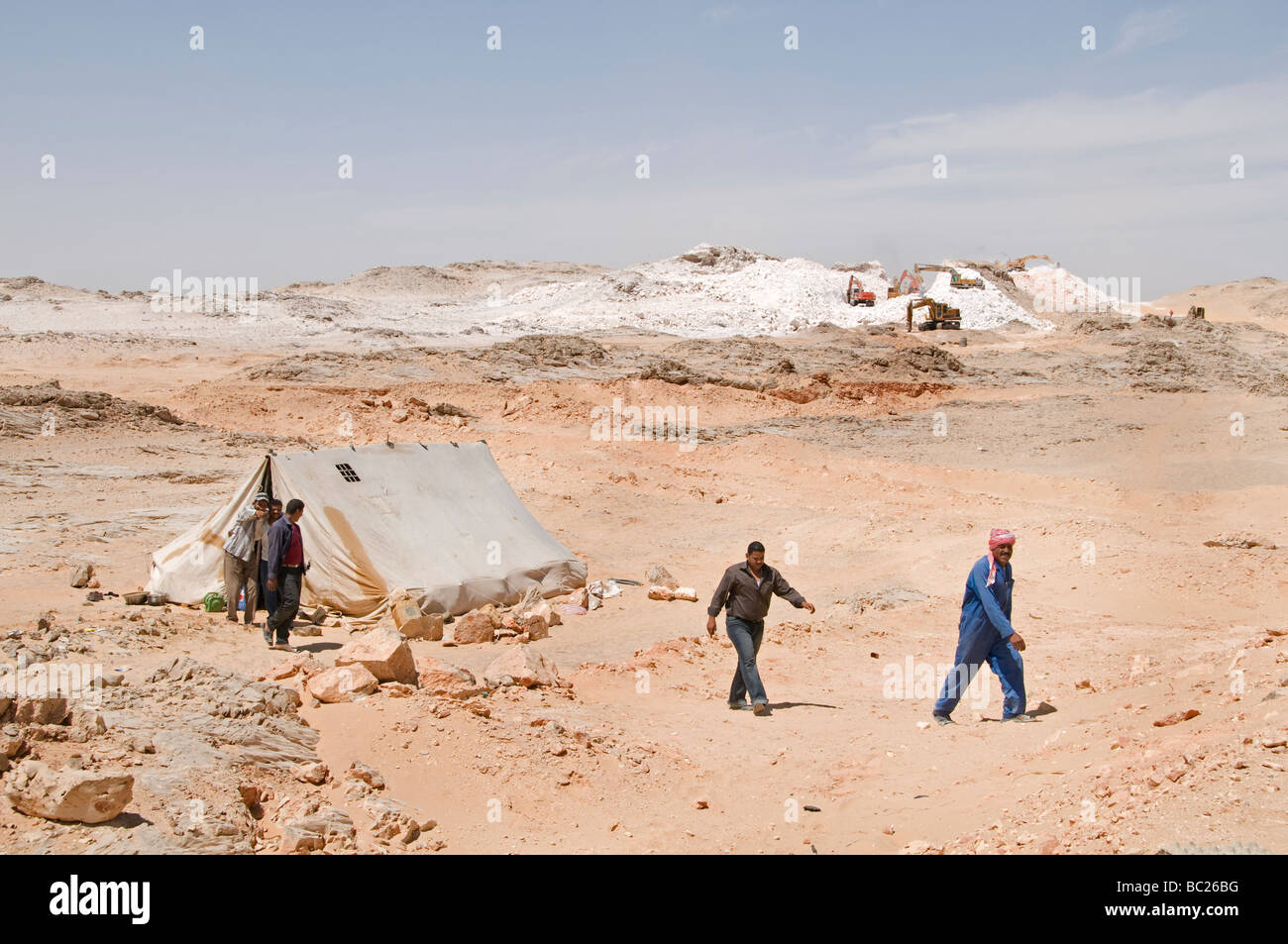 L'Egypte Sahara Desert road construction fabrication Banque D'Images