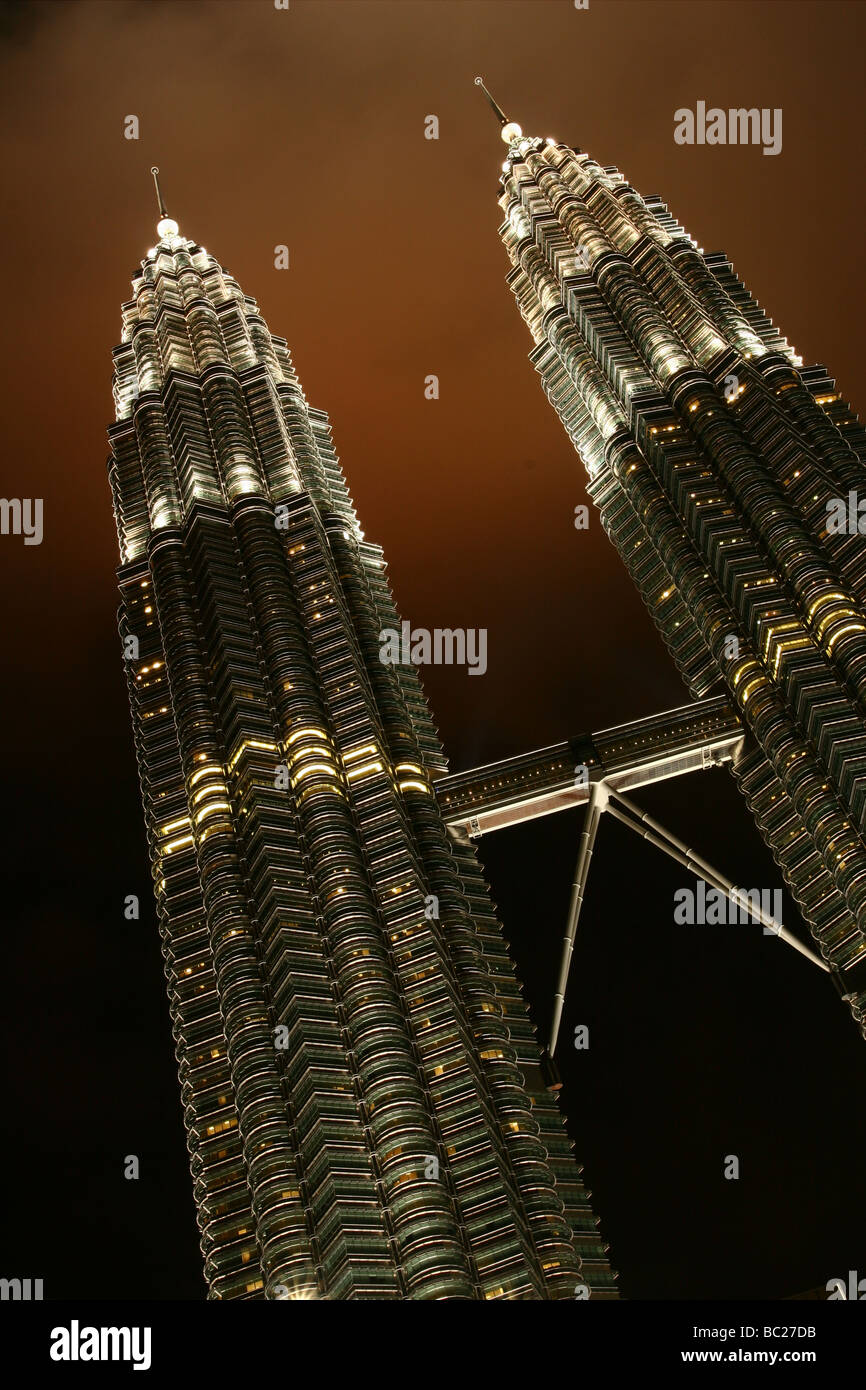 Les Tours Petronas de nuit, Kuala Lumpur, Malaisie Banque D'Images