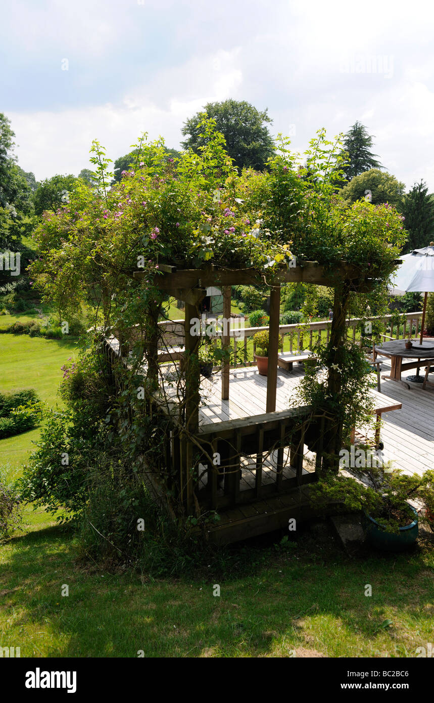La plate-forme de terrasse construite sur le côté de la Mendip Hills à Oakhill, Somerset Banque D'Images