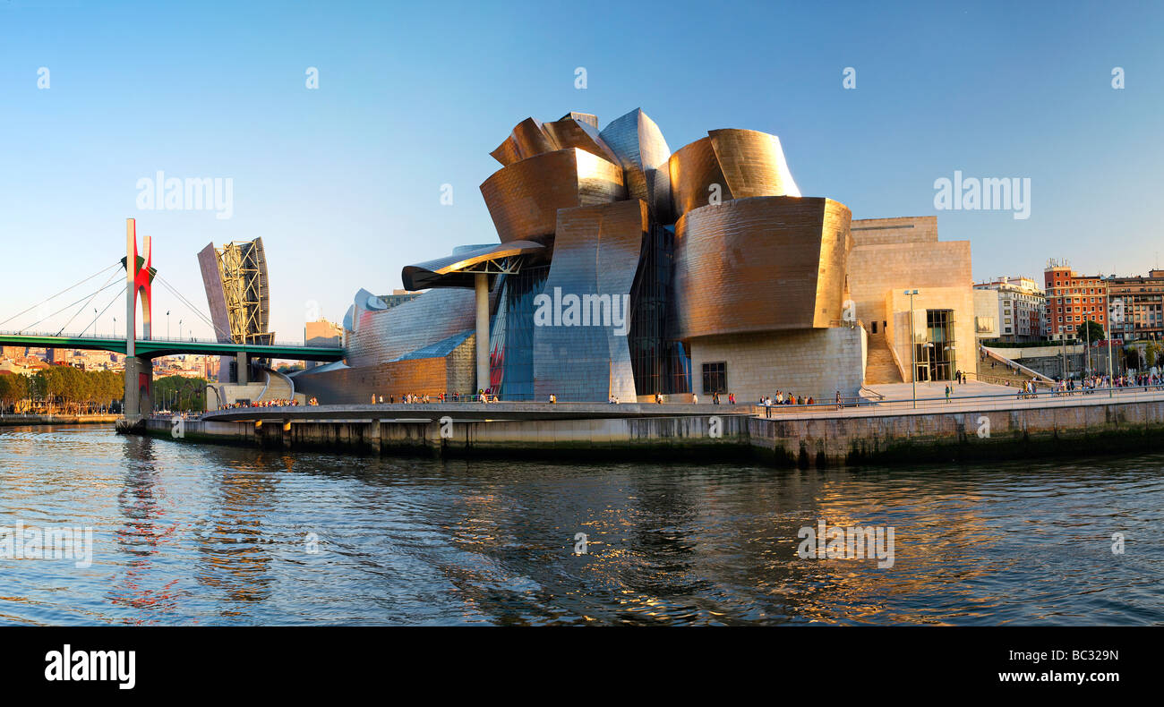 Musée Guggenheim à Bilbao, en Espagne. Banque D'Images