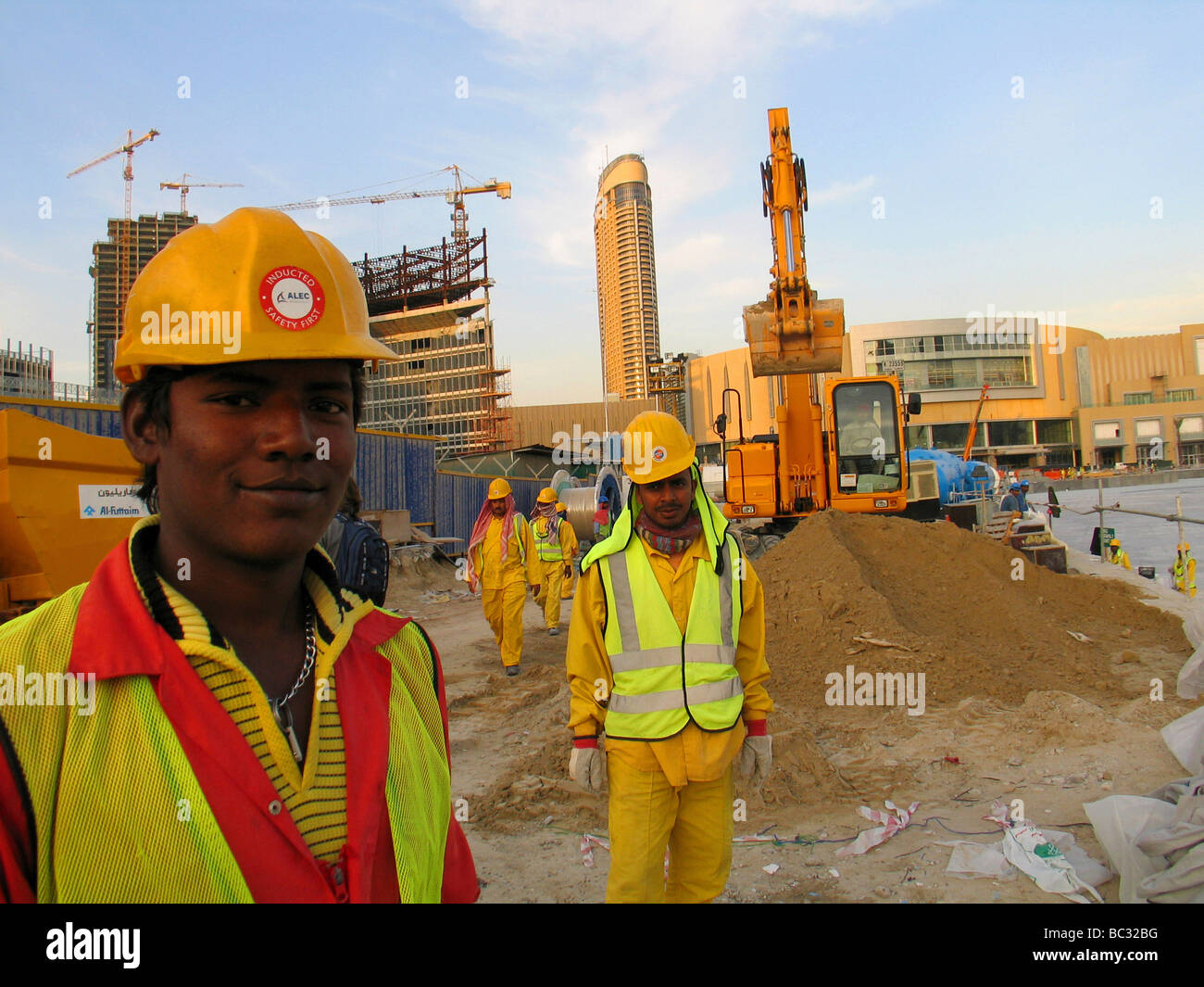 Des travailleurs indiens sur le chantier du Burj Dubaï. Banque D'Images