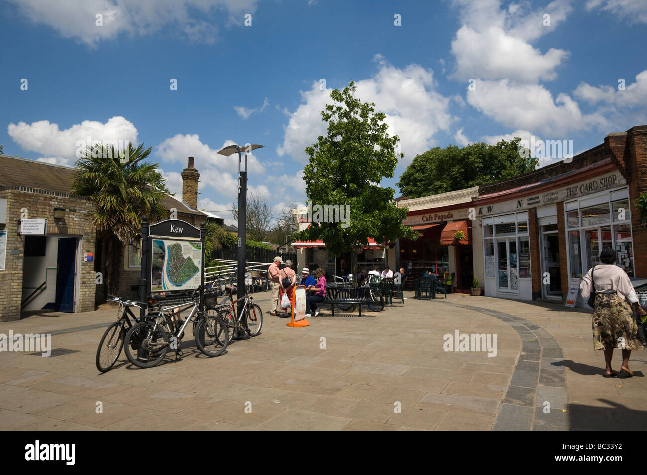 Kew Village, London Borough of Richmond upon Thames, au sud ouest de Londres Banque D'Images