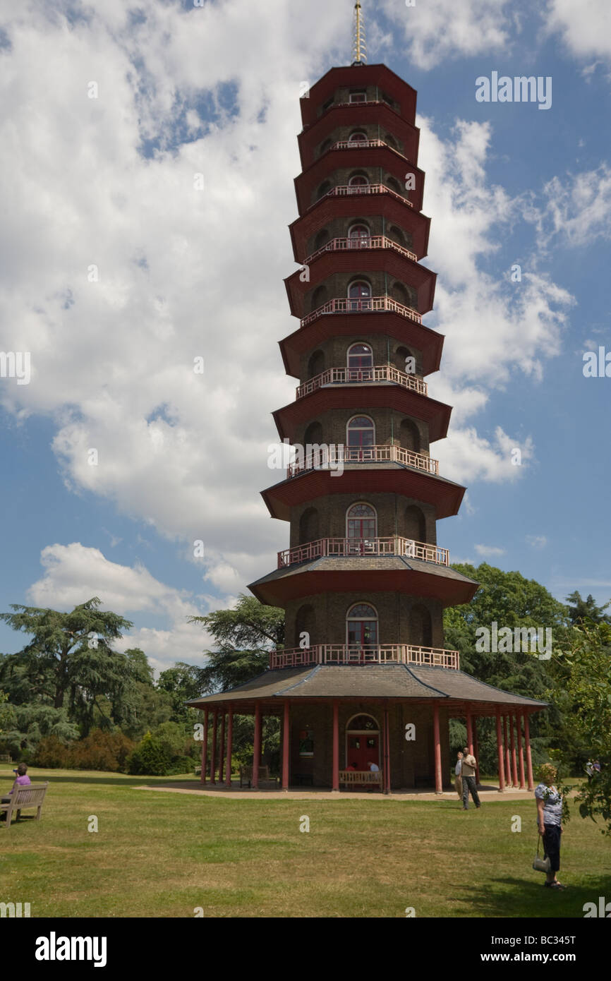 La pagode au Royal Botanic Gardens, Kew, London Borough of Richmond upon Thames, au sud ouest de Londres Banque D'Images