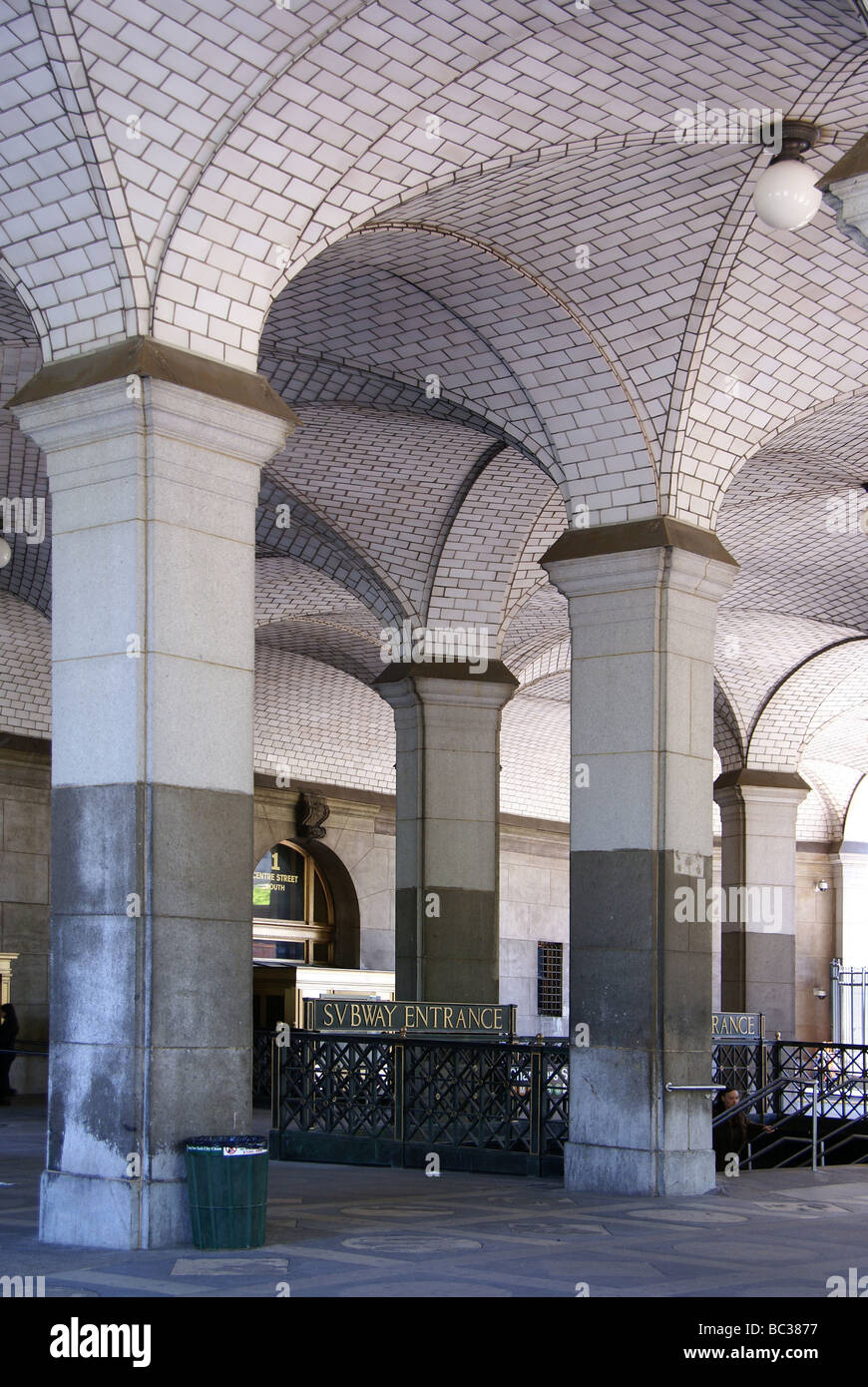 Entrée du métro, arrêt Hôtel de Ville Pont de Brooklyn à New York Banque D'Images