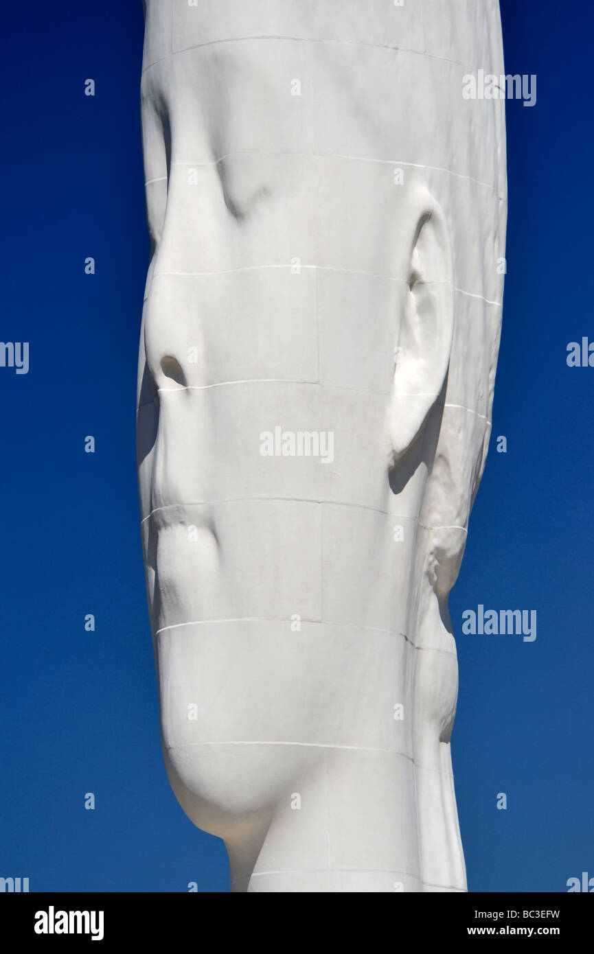 'Dream', (détail), une sculpture de Jaume Plensa. Sutton Manor, St.Helens, Merseyside, Angleterre, Royaume-Uni, Europe. Banque D'Images