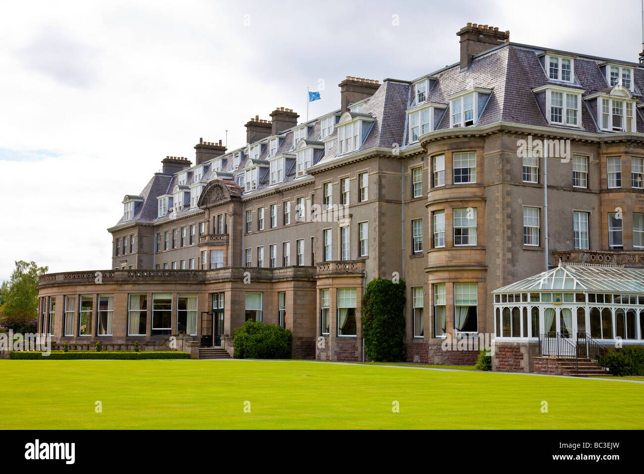 L'hôtel Gleneagles, Perthshire, Écosse ; architecture Georgienne, bay windows, une véranda, un salon bien semi-circulaire. Banque D'Images