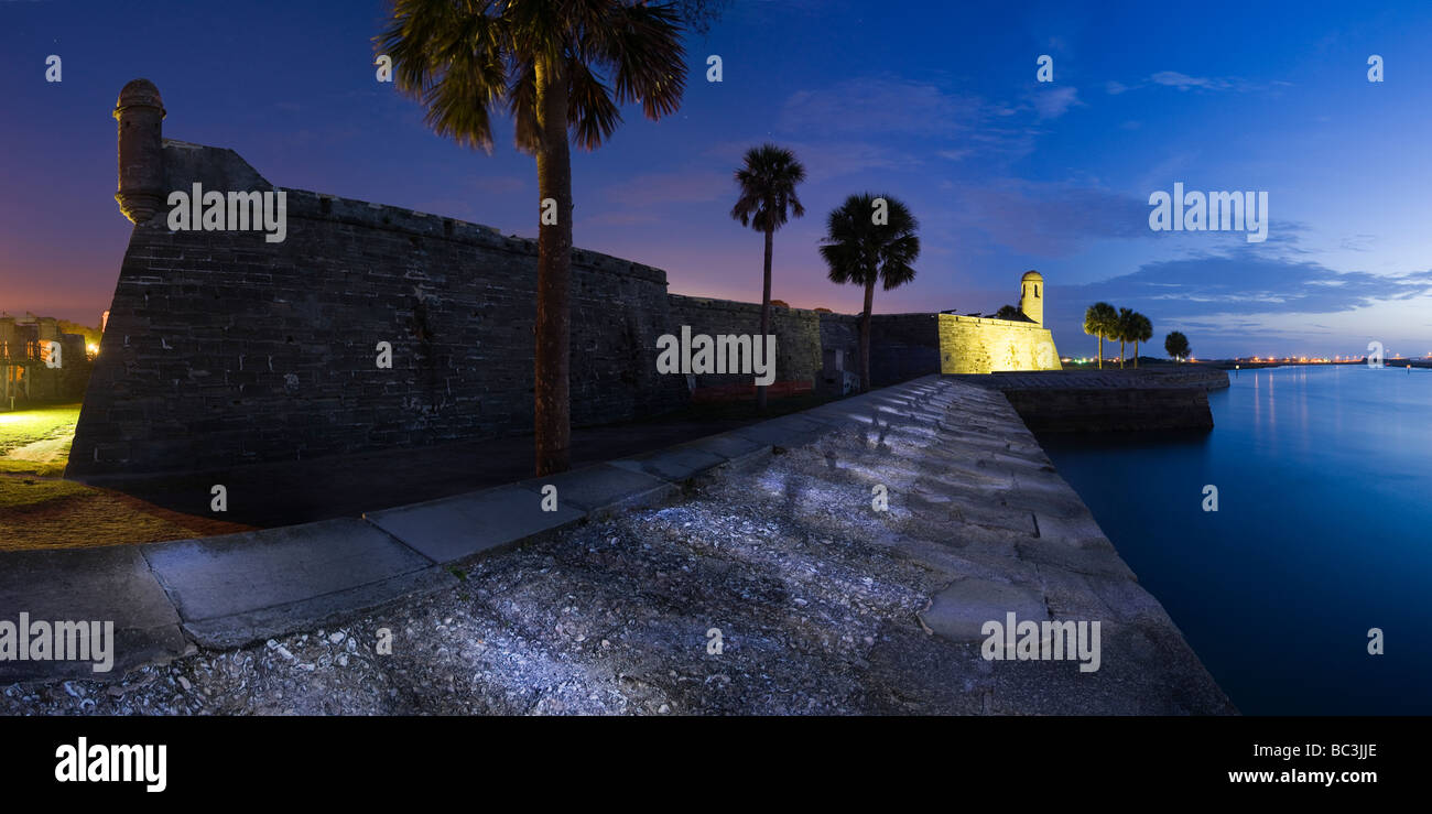 Castillo de San Marcos guards entrée de Matanzas Bay à l'aube, Saint Augustine, Floride Banque D'Images