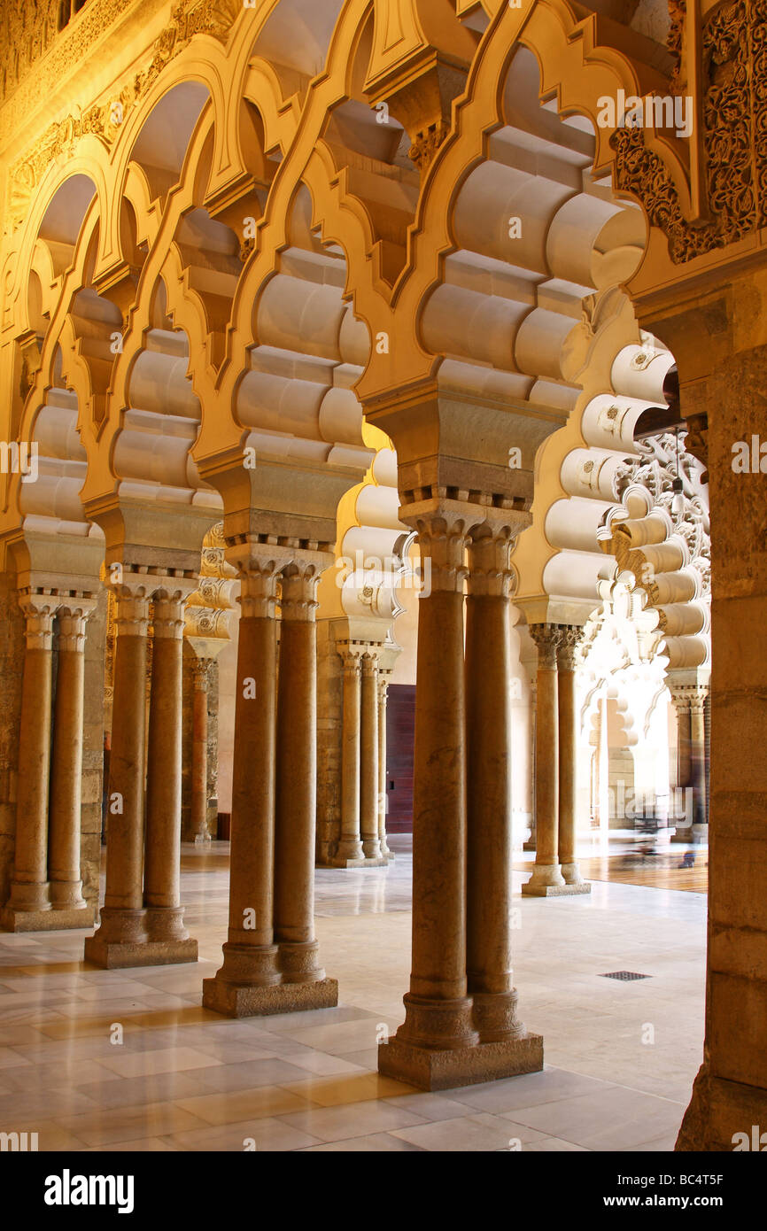 Architecture mudéjare. Intérieur du Palacio Aljaferia. Zaragoza Espagne Banque D'Images