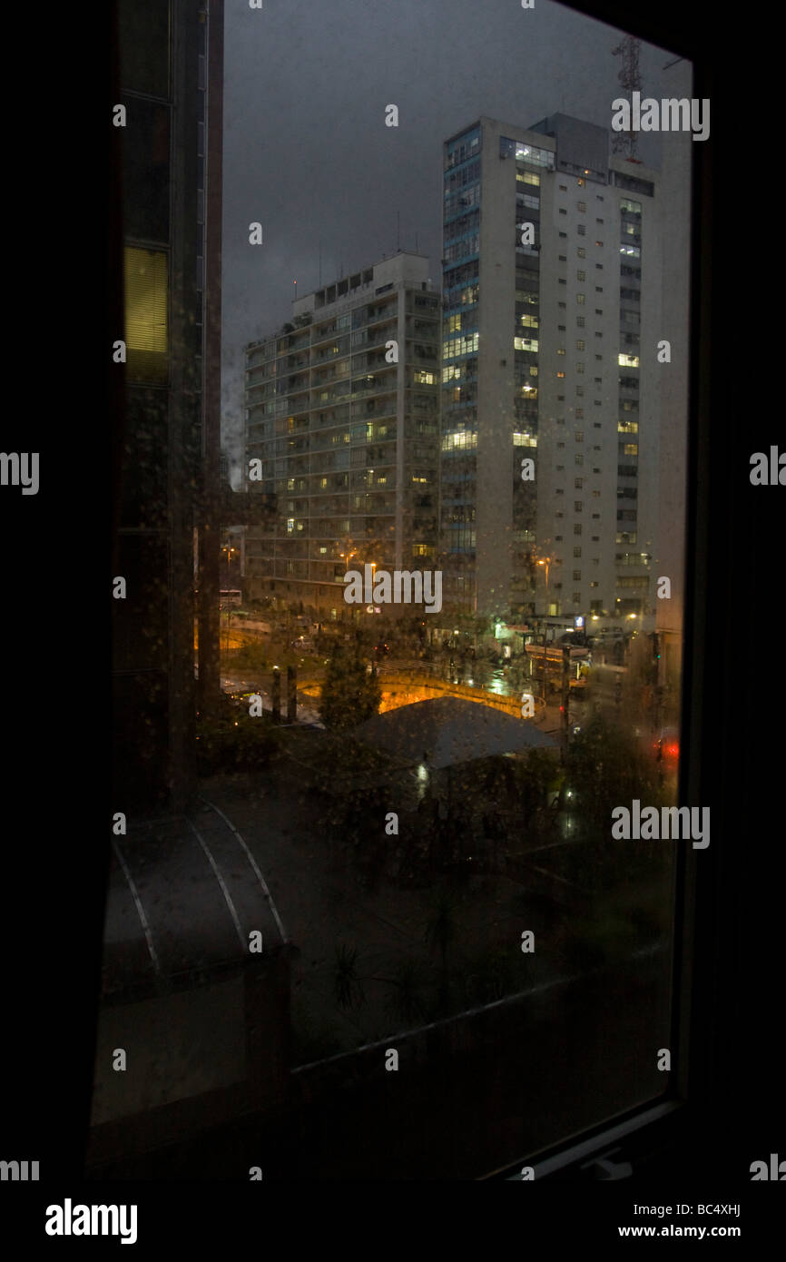 L'Avenue Paulista de nuit Banque D'Images