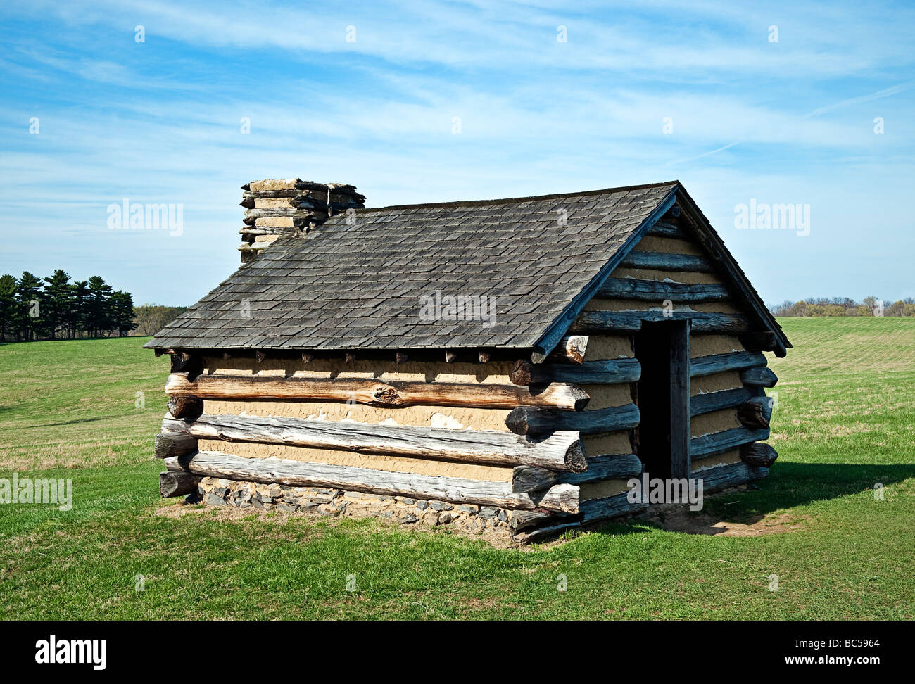 Réplique d'une cabine dans laquelle les soldats auraient vécu à Valley Forge PA USA Banque D'Images