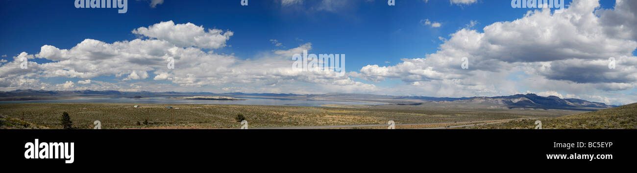 Vue panoramique du lac Mono en Californie de l'Est Banque D'Images