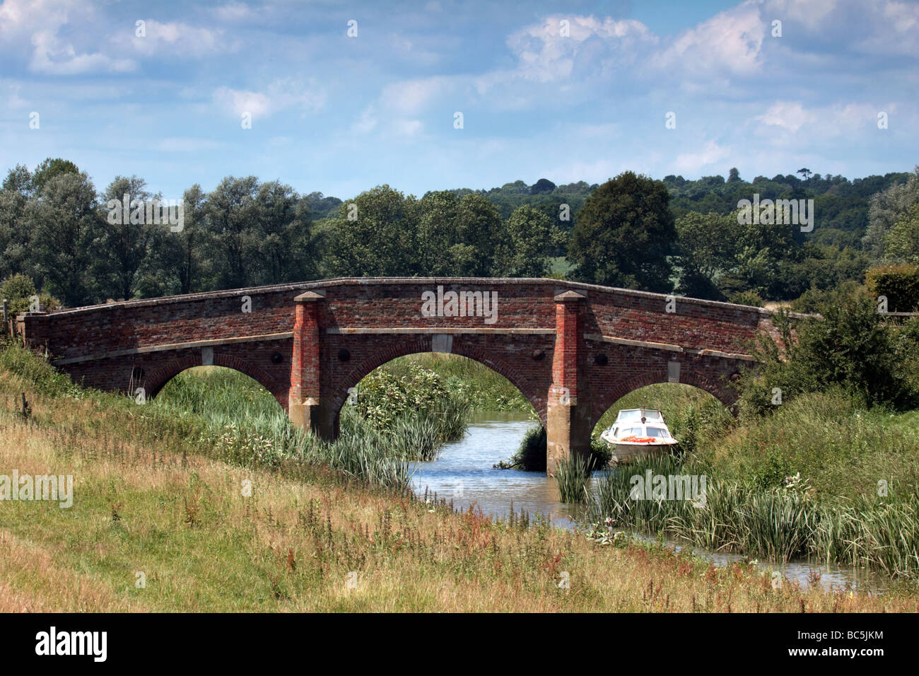 Route historique pont sur la rivière Rother à Eischoll Banque D'Images