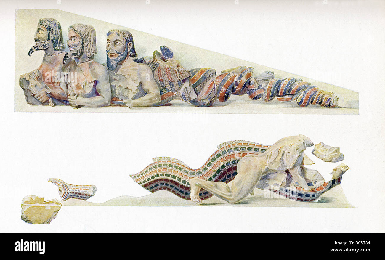 Couleur 1910 représentations sculptées des fragments sculptés trouvés sur l'Acropole du monstre Typhon et un serpent figure Banque D'Images
