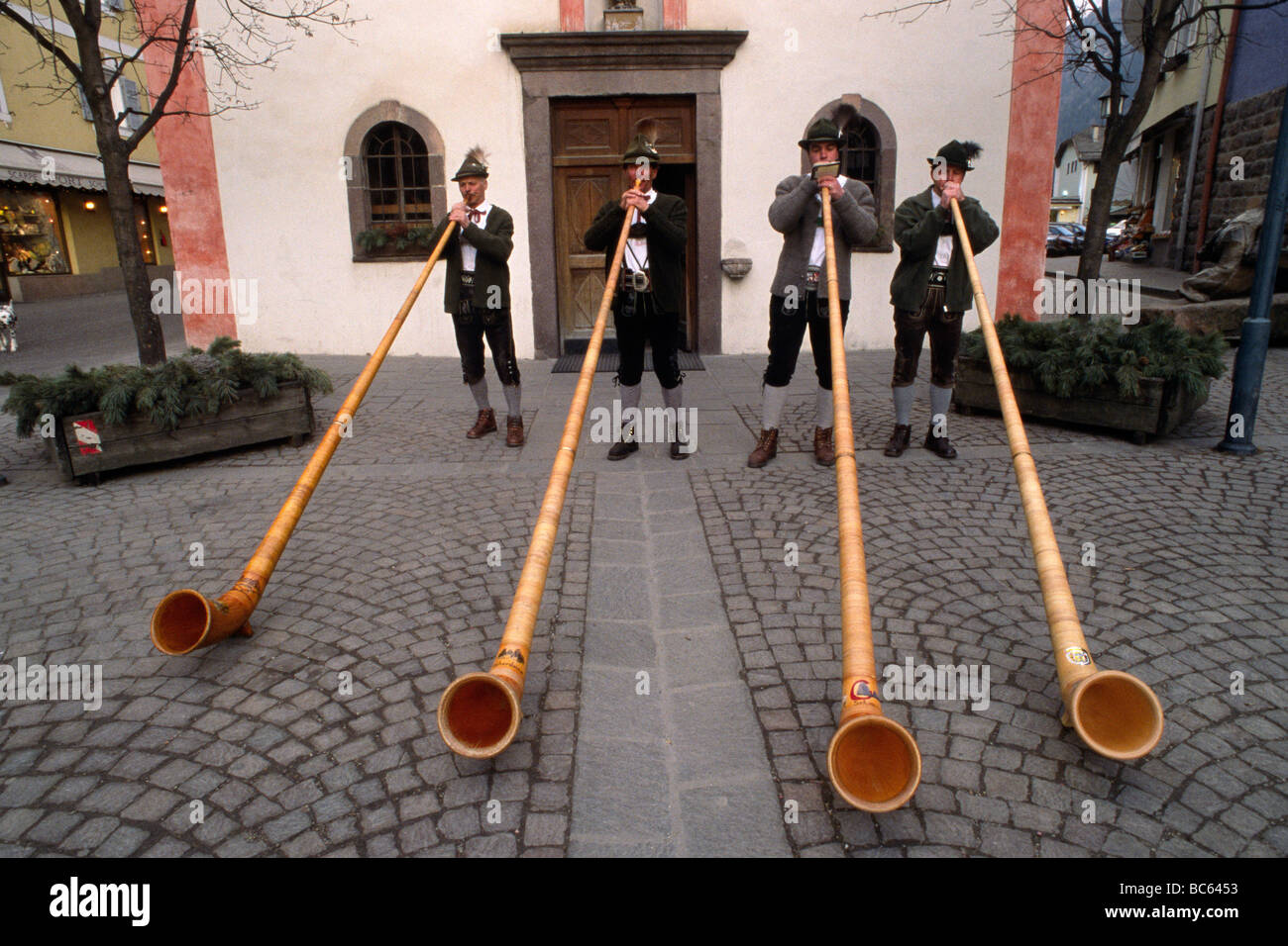 Italie, Tyrol du Sud, Dolomites, Val Gardena, Ortisei St Ulrich, cornes alpines Banque D'Images
