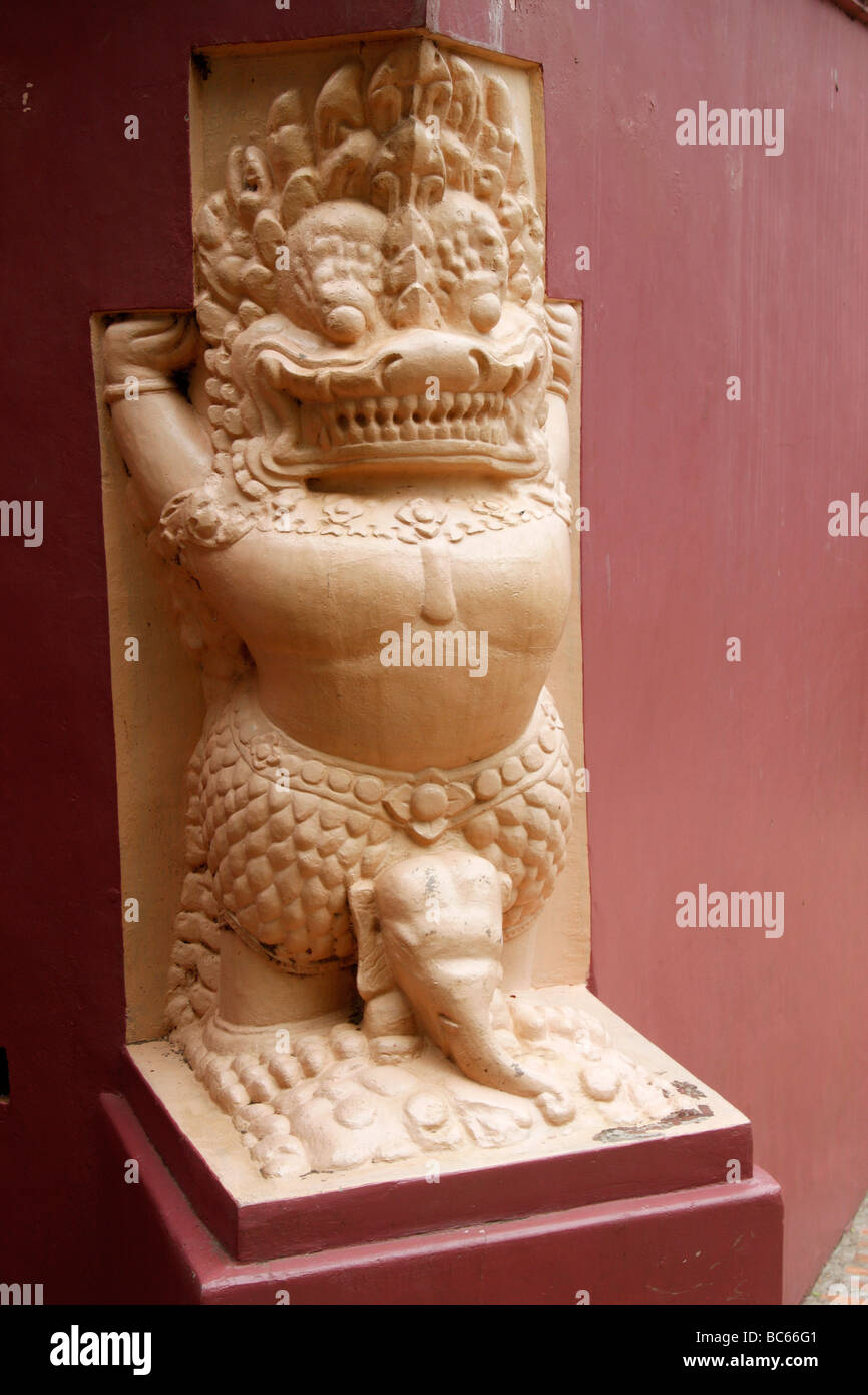 Statue bouddhiste, 'Wat Phnom', 'Phnom Penh, Cambodge,' [Asie du Sud-Est] Banque D'Images