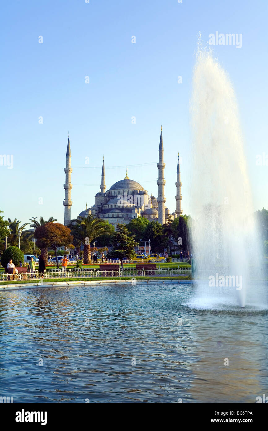 Les Jardins de Sultanahmed et la Mosquée Bleue Istanbul Banque D'Images