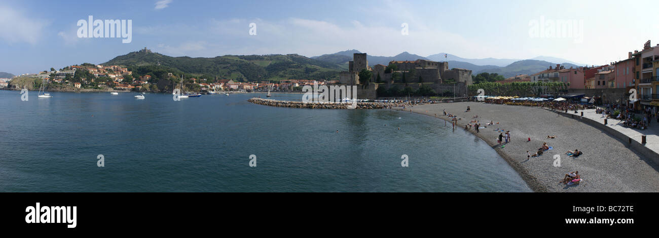 Cousues vue panoramique de Collioure, France Banque D'Images