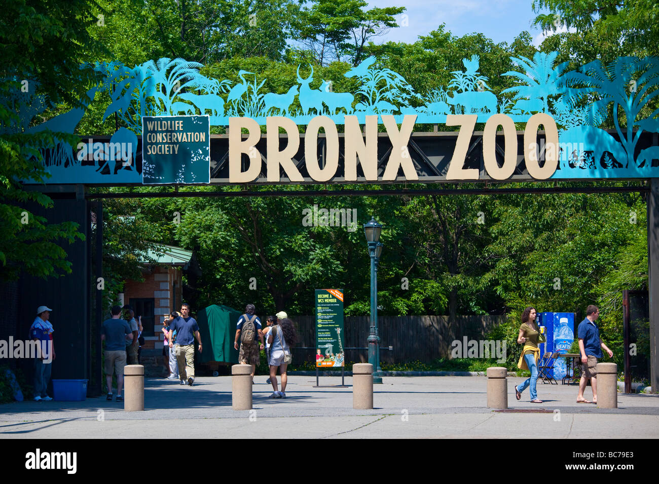 Entrée du zoo du Bronx à New York City Banque D'Images