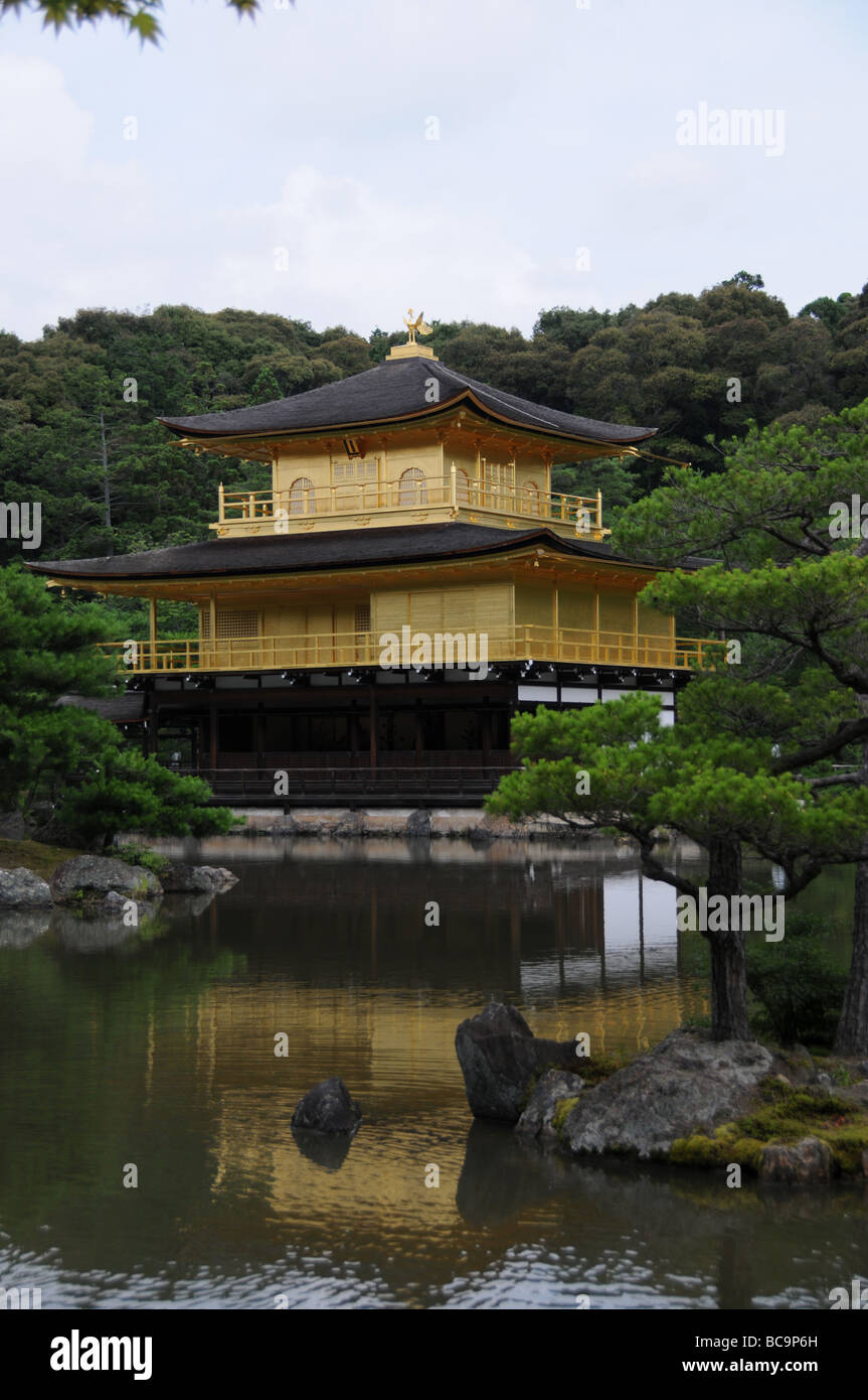 Le pavillon d'or (Kinkaku-ji) à Kyoto, Japon Banque D'Images