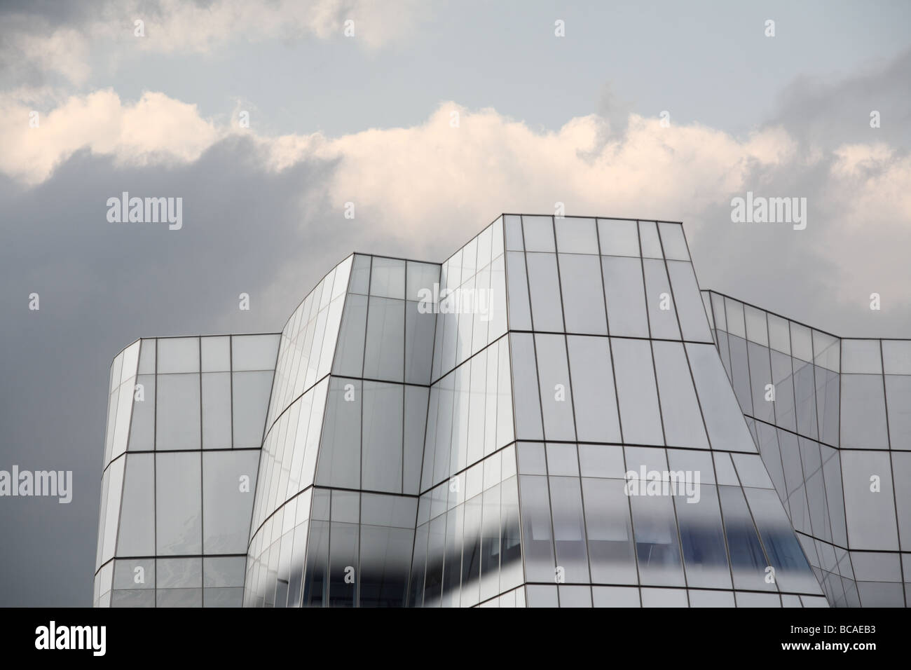 Bâtiment de Frank Gehry sur le côté ouest de Manhattan d'entraînement Banque D'Images