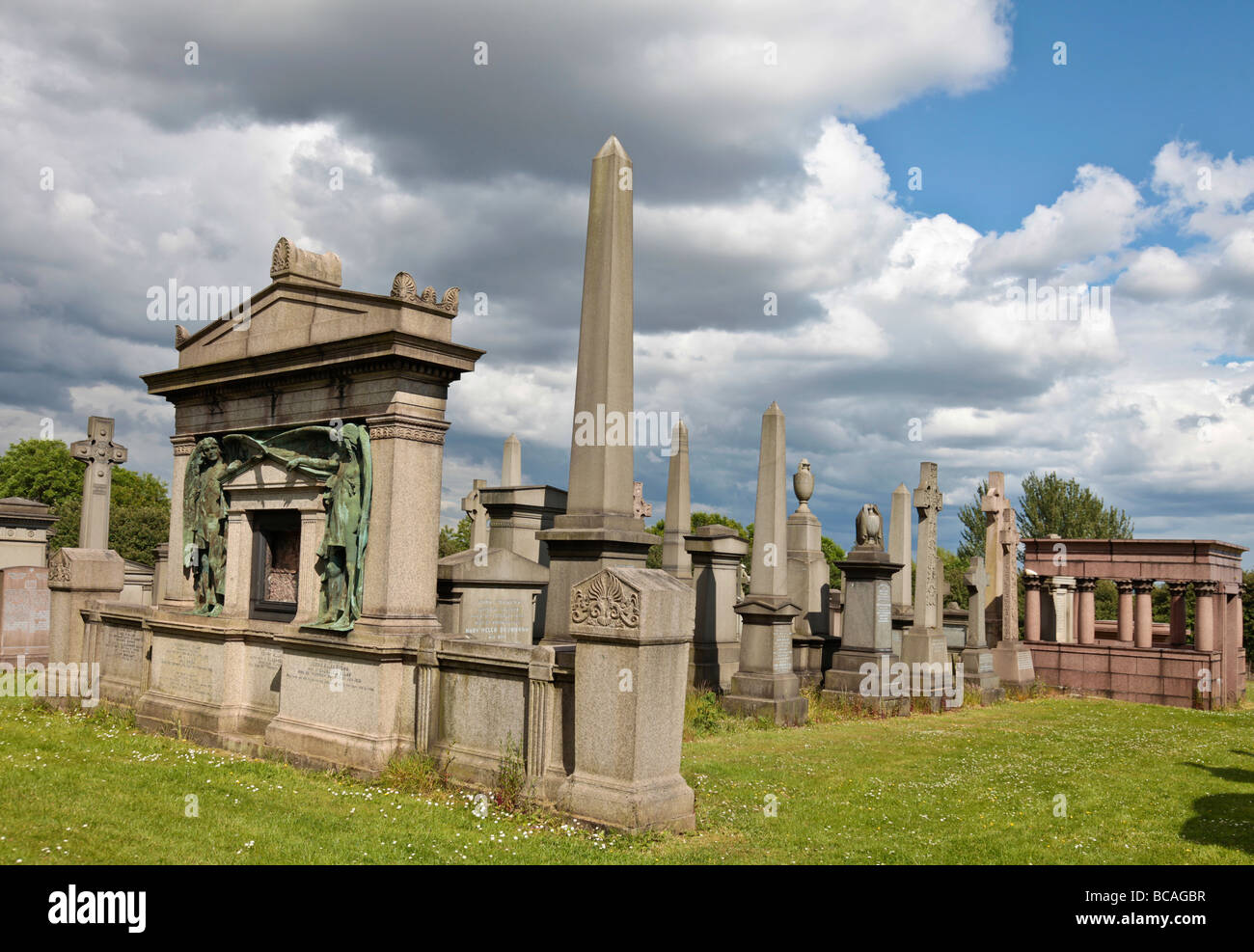 Monuments et mémoriaux à Glasgow's Victorian cimetière, la nécropole. Banque D'Images