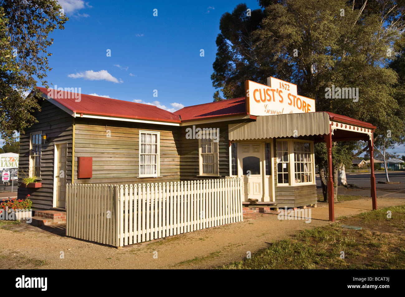 Cust, reconstruction historique dans la rue principale de la petite ville rurale de Rupanyup, Victoria, Australie. Banque D'Images