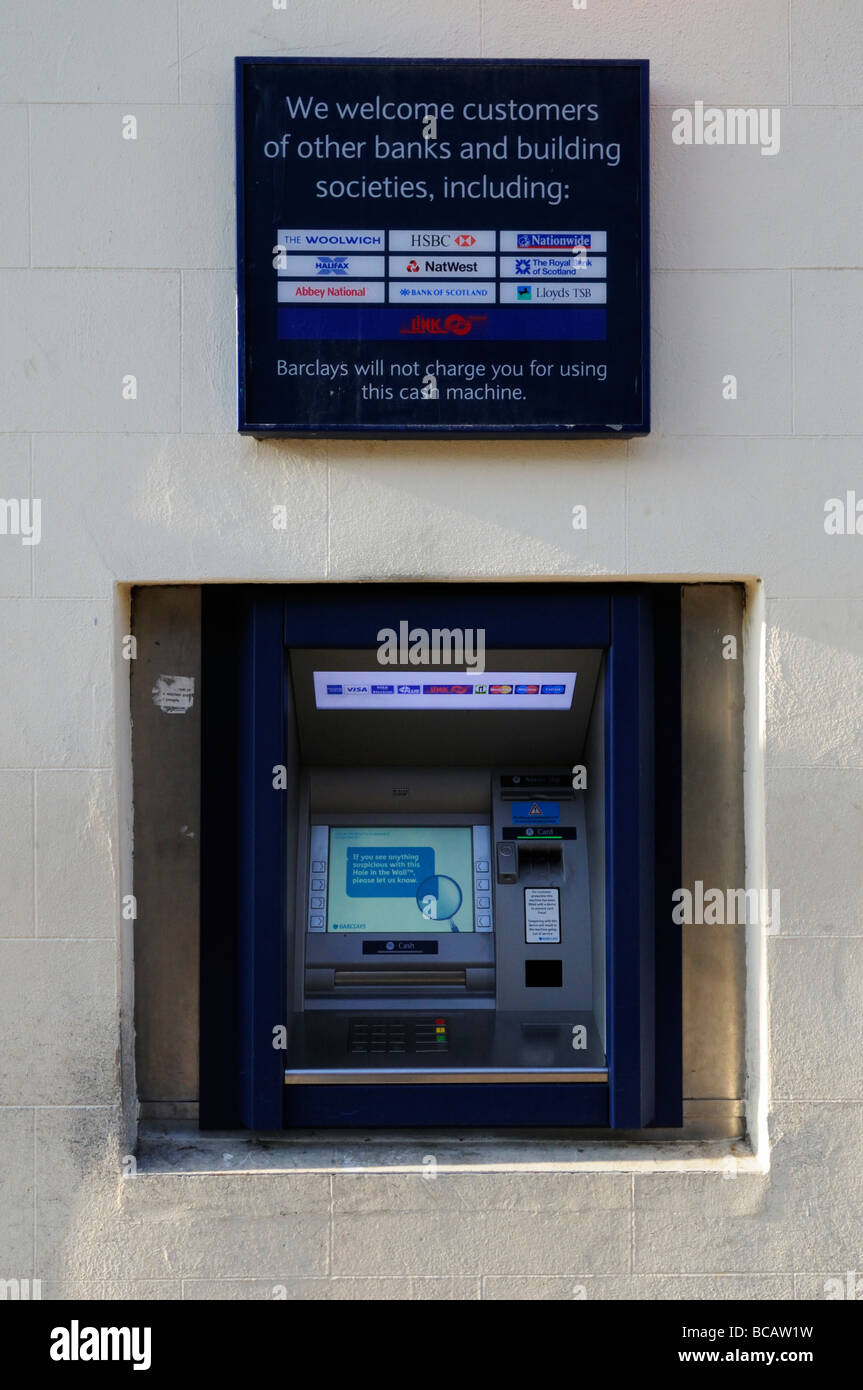 Barclays Bank un trou dans le mur, distributeur automatique de billets en Angleterre Cambridge UK Banque D'Images