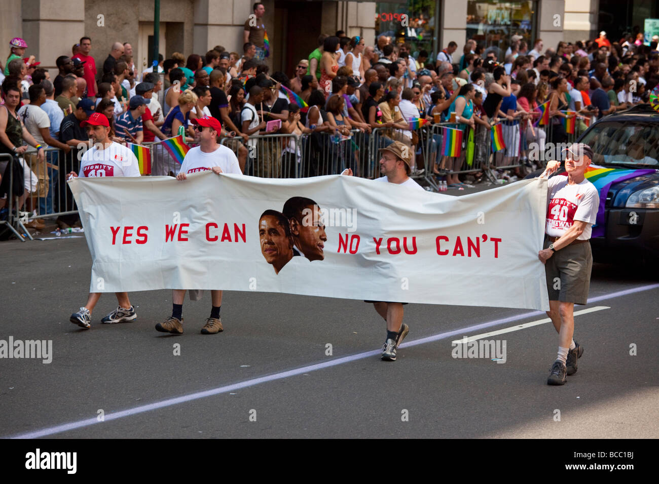 Pour protester contre la position d'Obama sur le mariage à la Gay Pride Parade 2009 à New York City Banque D'Images