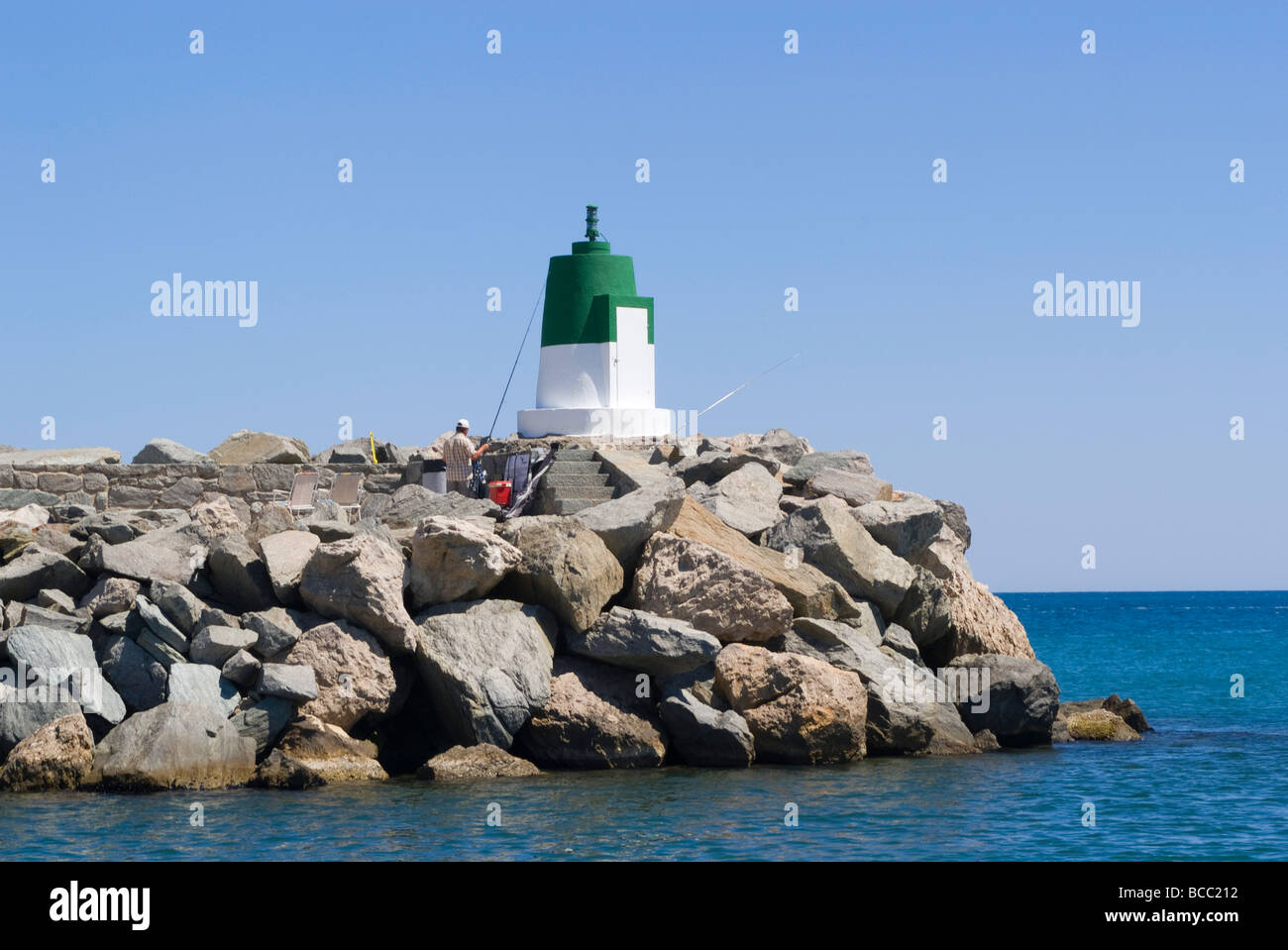 Marqueur d'entrée à l'eau salée du réseau du canal d'Empuriabrava dans la baie de Rosas Costa Brava Catalogne Espagne Espana Banque D'Images