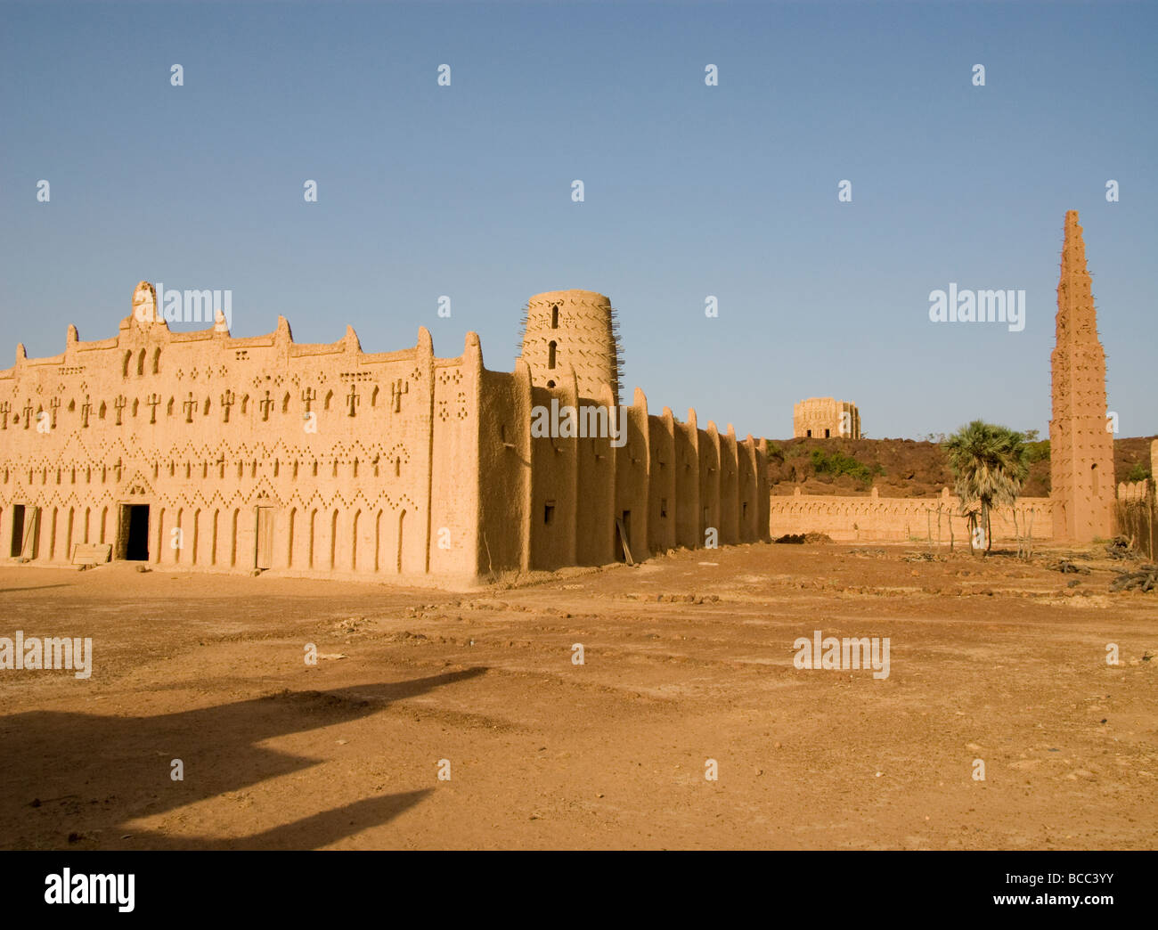 Le Burkina Faso. Sahel. Ville de Bani. Les mosquées de style soudanais.minarets. Banque D'Images