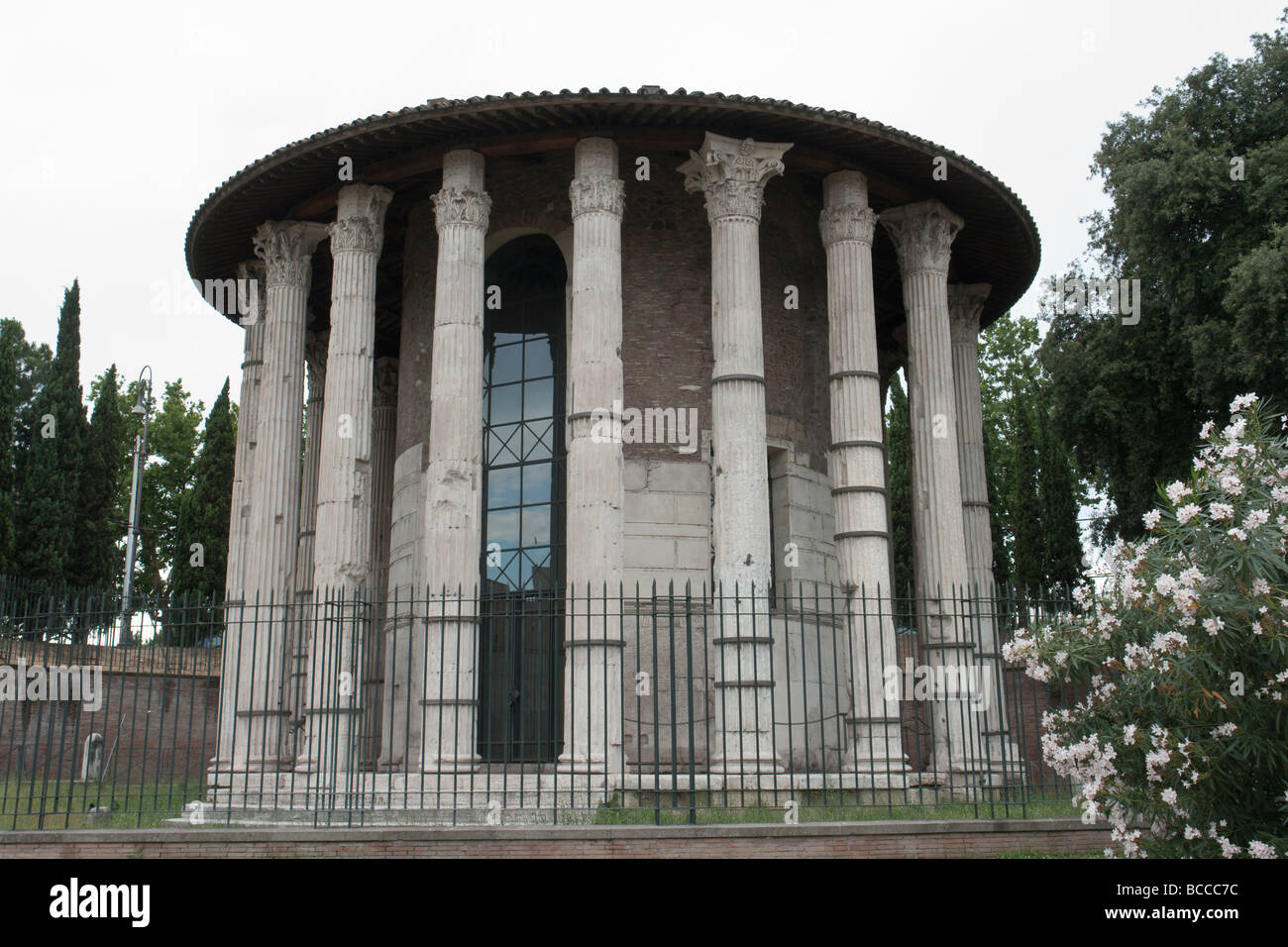 Tempio di vesta Banque de photographies et d'images à haute résolution -  Alamy