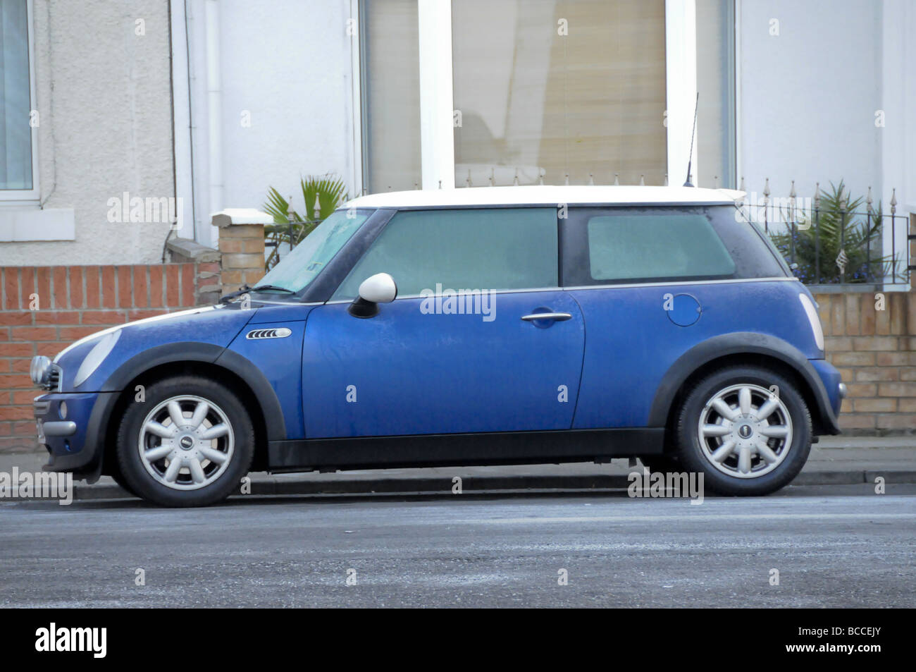 MIni Cooper garé Banque D'Images