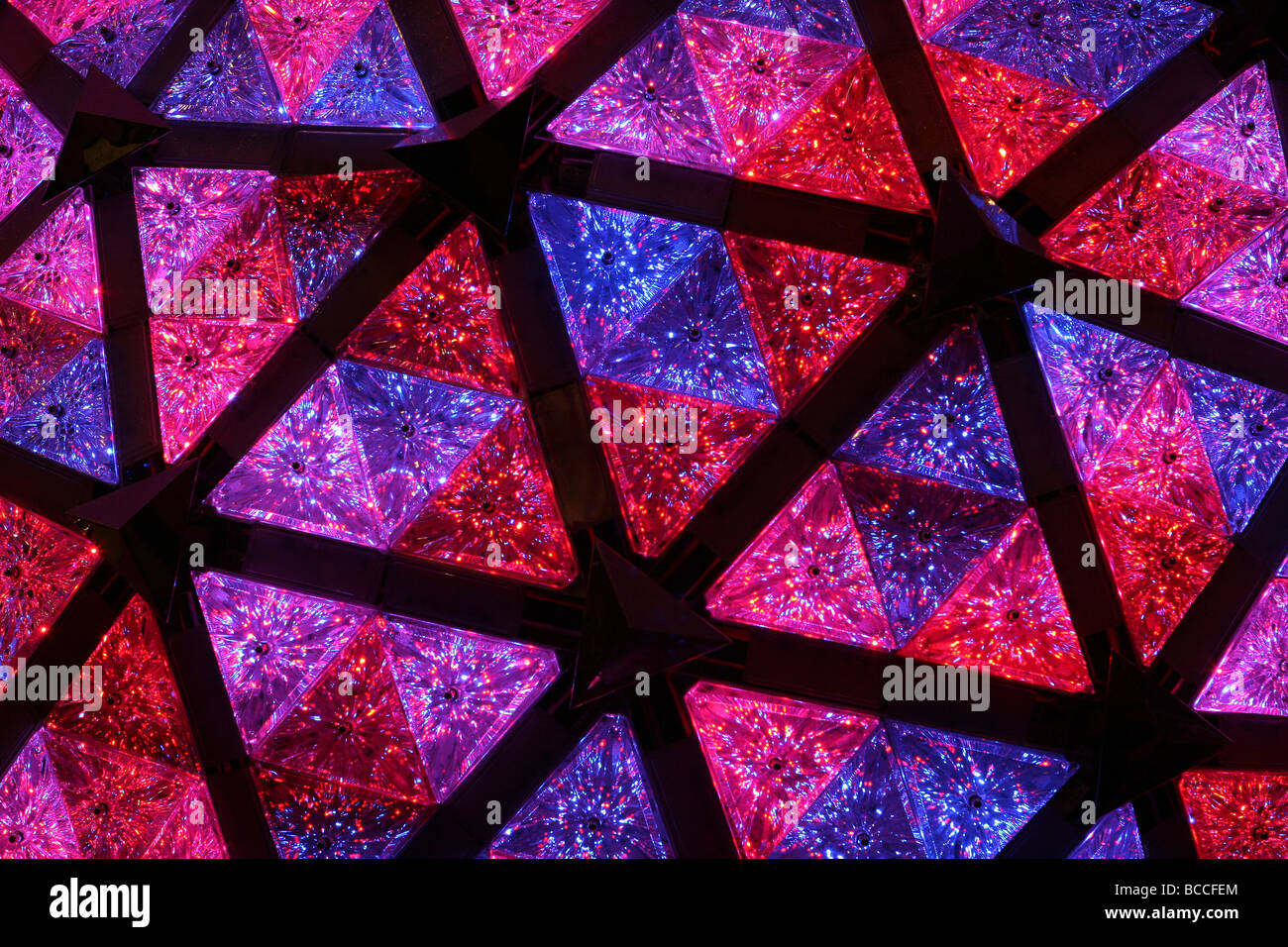 Gros plan du NYC's New Year's Eve Waterford Crystal Ball, à Times Square, pour célébrer le 100e anniversaire de la tradition. Banque D'Images