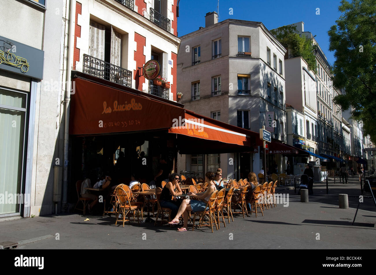 France, Paris, quartier Ménilmontant, café sur le Boulevard Menilmontant Banque D'Images