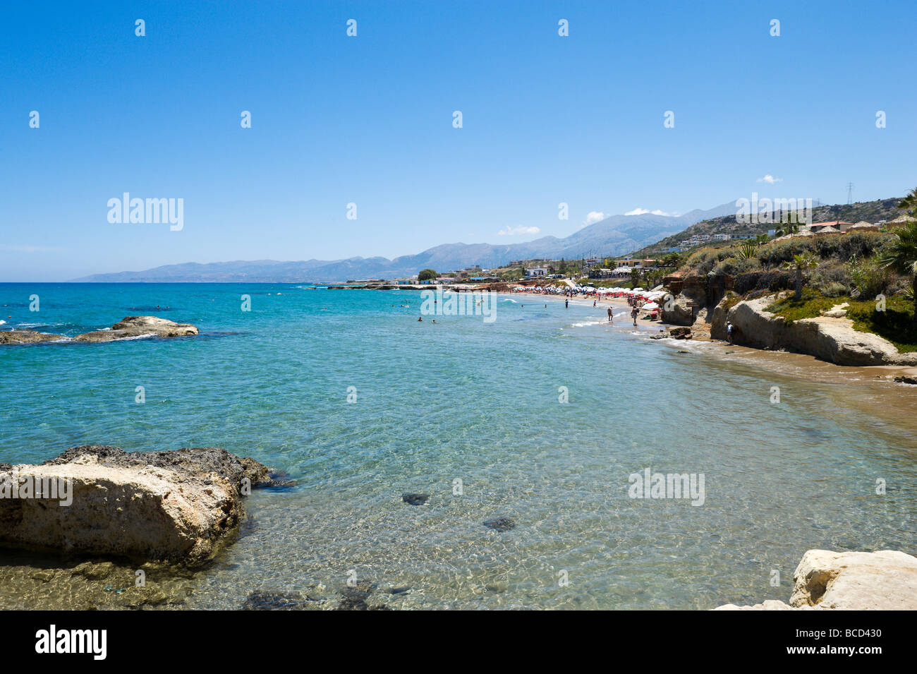 Près de la plage parc aquatique Star Beach, Hersonissos, Côte Nord, la Crète, Grèce Banque D'Images