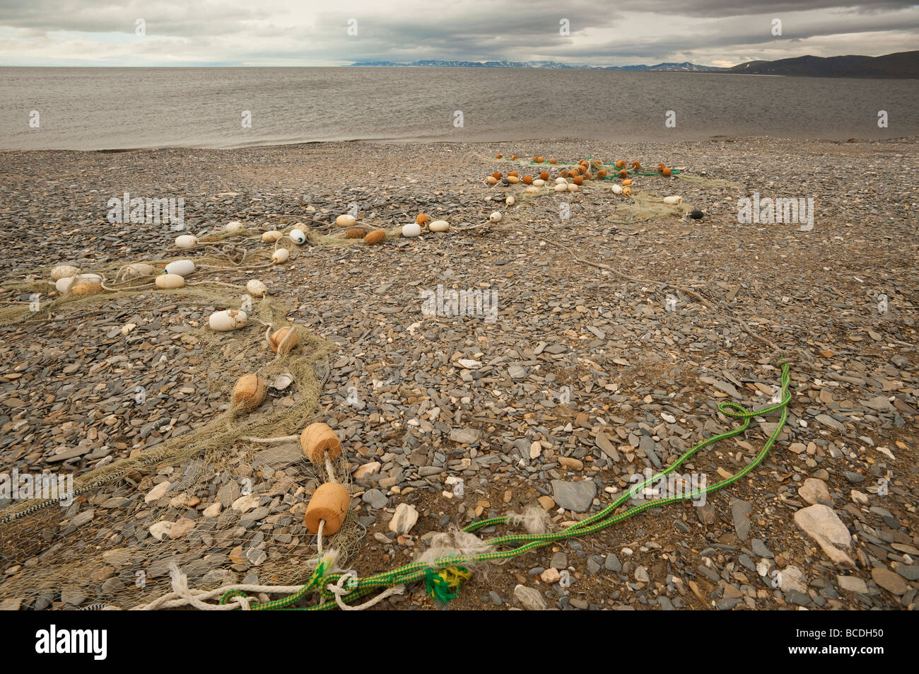 Un filet de pêche APPARAISSENT SUR UNE PLAGE PRÈS DE LA MER DE BÉRING TELLER ALASKA Banque D'Images