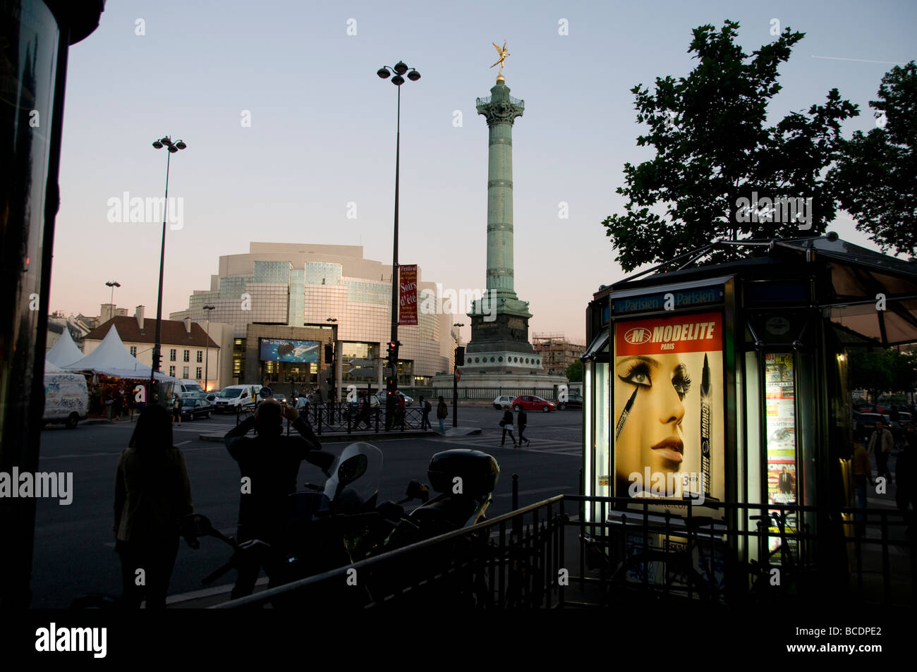 L'Opéra Théâtre Place de la bastille paris France Banque D'Images